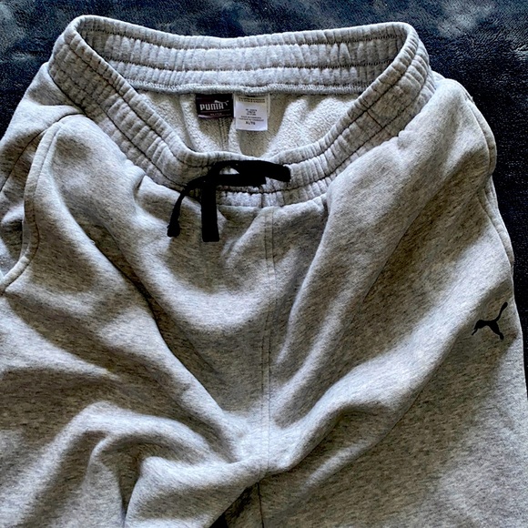 Gray PUMA sweatpants - Picture 4 of 4